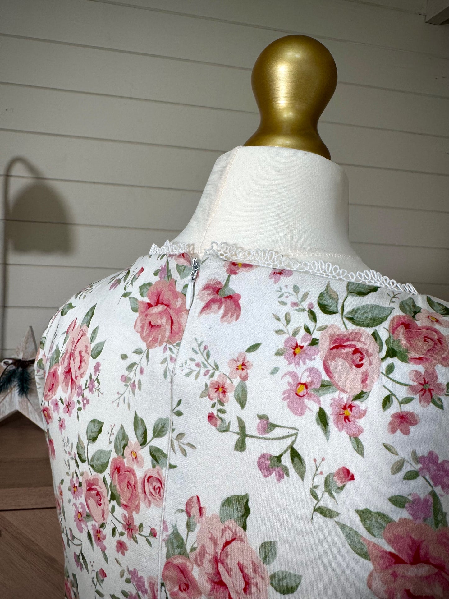 Endora - A Whisper of Roses