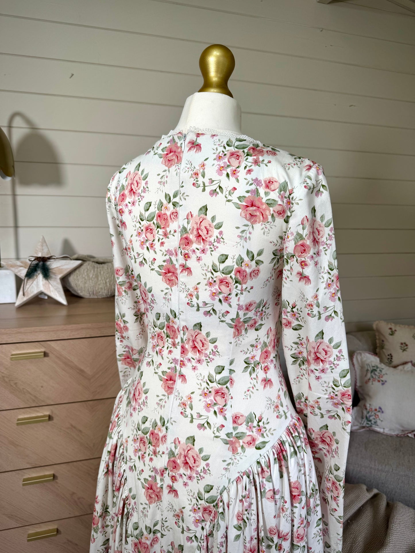 Endora - A Whisper of Roses