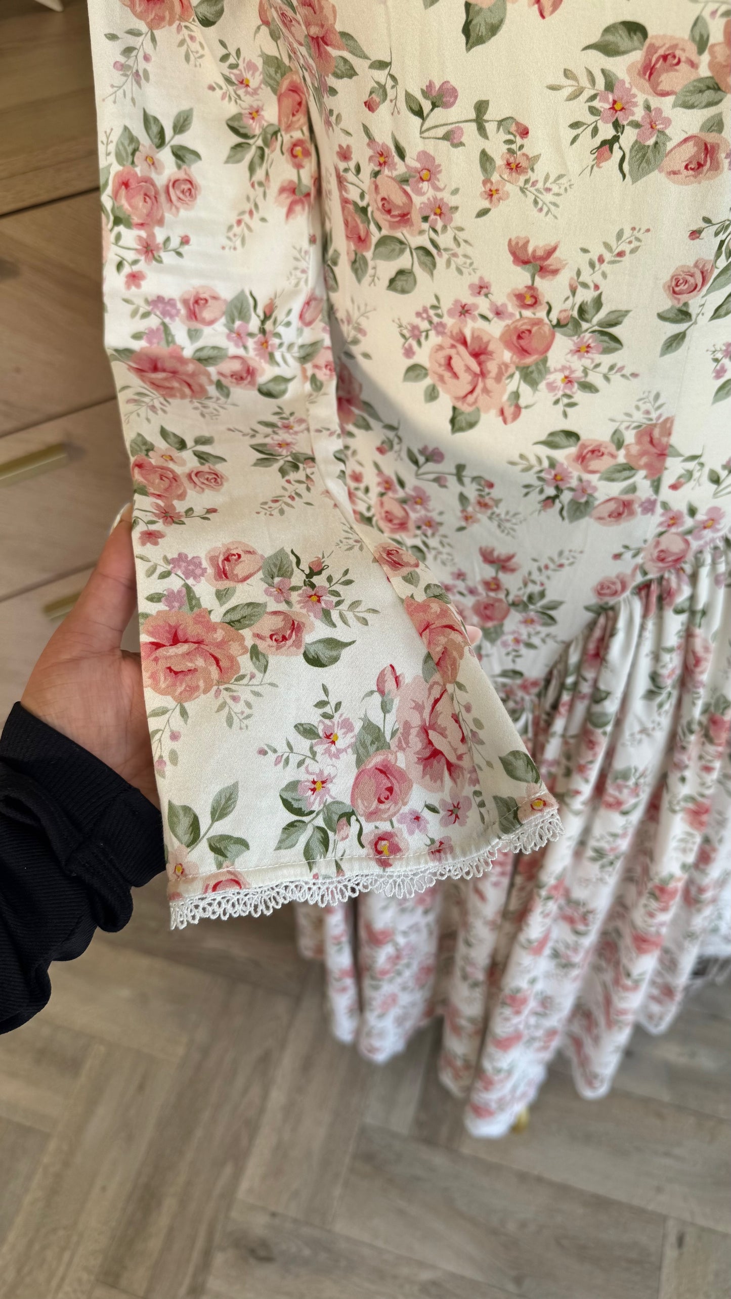 Endora - A Whisper of Roses